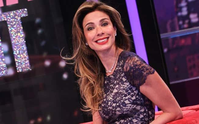 A apresentadora retorna à Record (Foto: Divulgação)