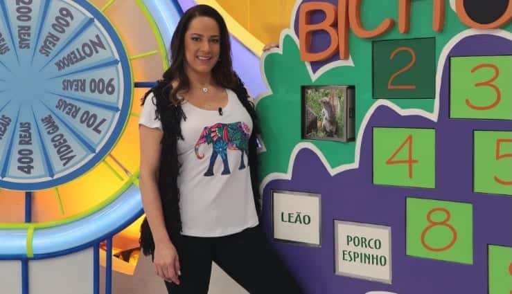 Silvia Abravanel no comando do "Bom Dia & Cia" (Foto: Cauana Fernandes/SBT)