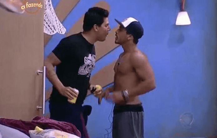 Douglas e Thiago teriam saído no tapa (Foto: Reprodução)