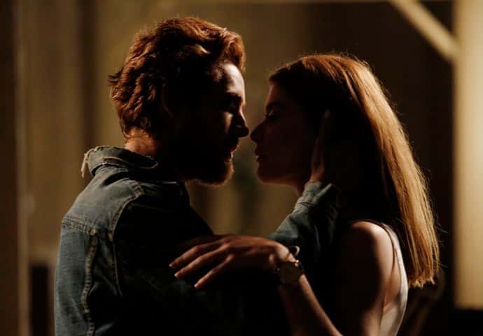 Felipe e Lívia na segunda fase da novela (Foto: Raphael Dias/Gshow)