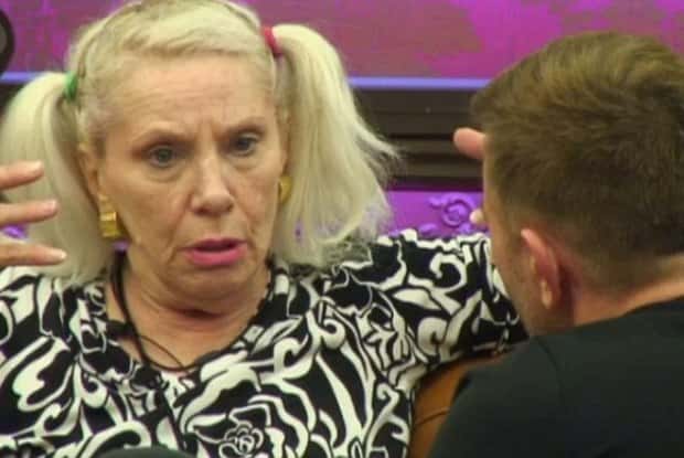 Angie falou sobre a morte de David Bowie na casa do 'Big Brother UK' e causou confusão (Foto: Divulgação))
