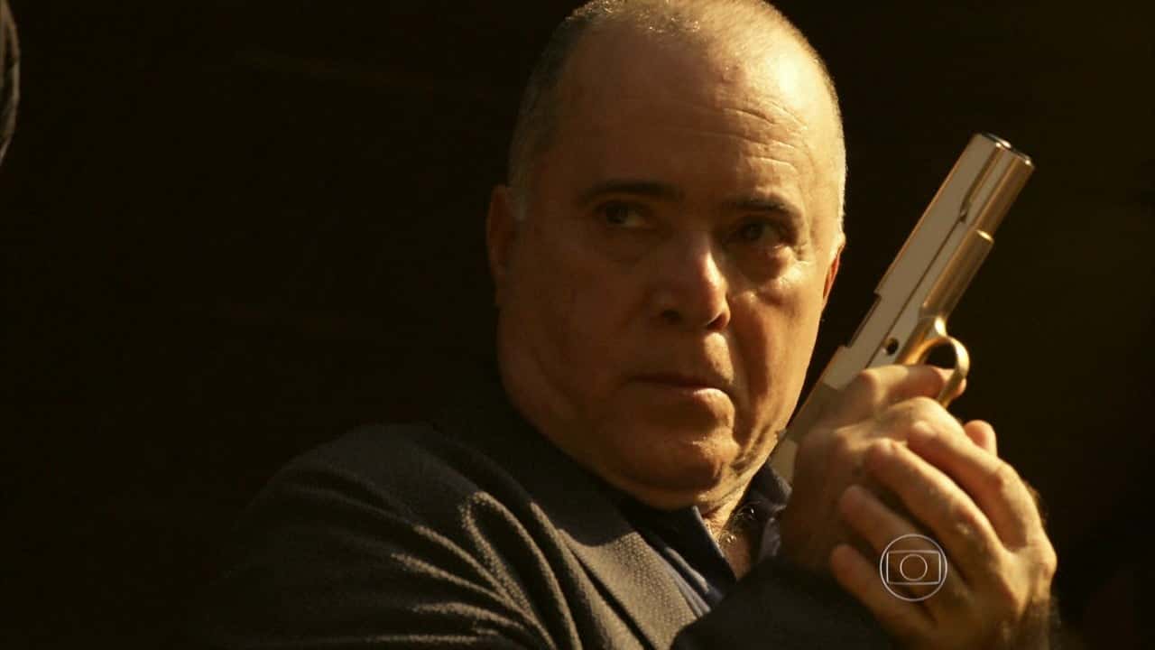 Zé Maria (Tony Ramos) em cena de "A Regra do Jogo" (Foto: Reprodução/Globo)