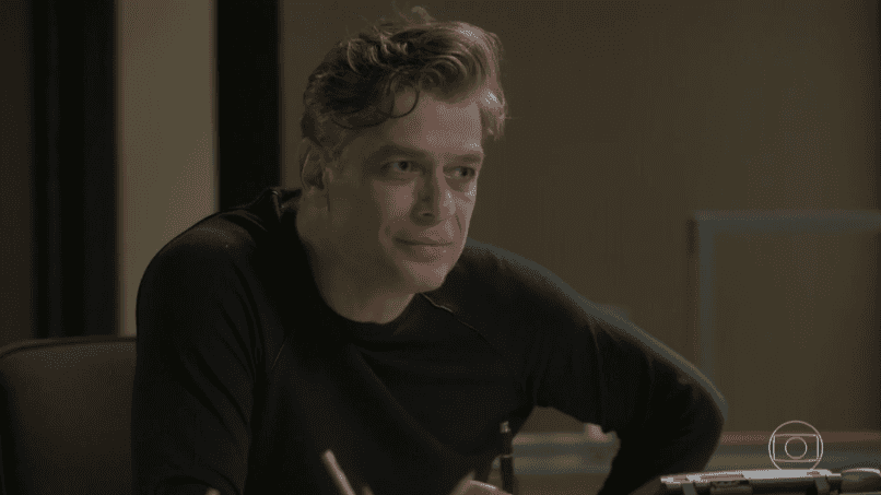 Arthur (Fábio Assunção) em cena de "Totalmente Demais" (Foto: Reprodução/Globo)