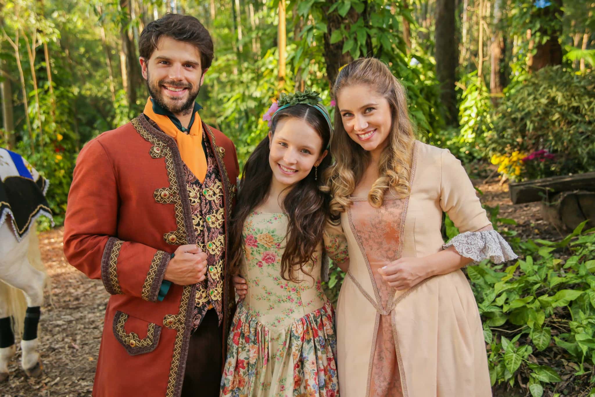 Duda Nagle, Larissa Manoela e Juliana Baroni em "Cúmplices de Um Resgate" (Foto: Divulgação/ SBT)