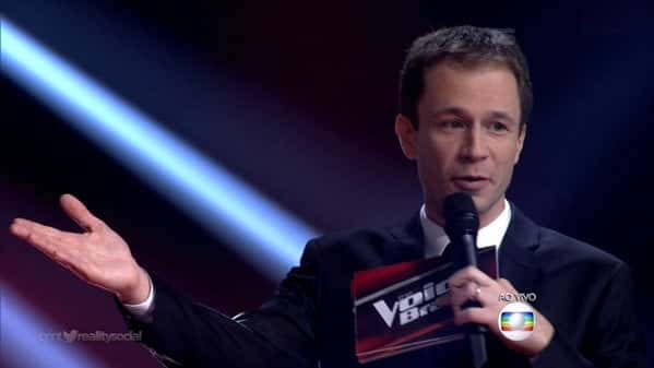 Tiago Leifert apresenta o "The Voice Brasil" (Foto: Reprodução/Globo)