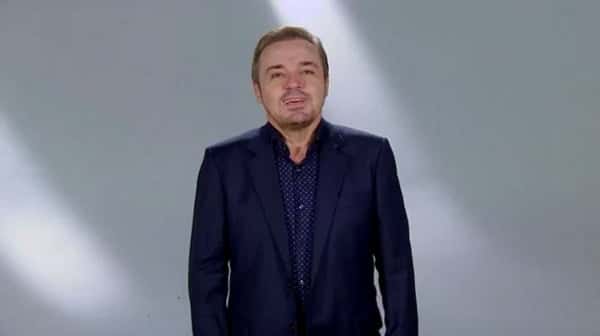 Gugu convida o público para participar de seu programa na Record (Foto: Reprodução/Instagram)