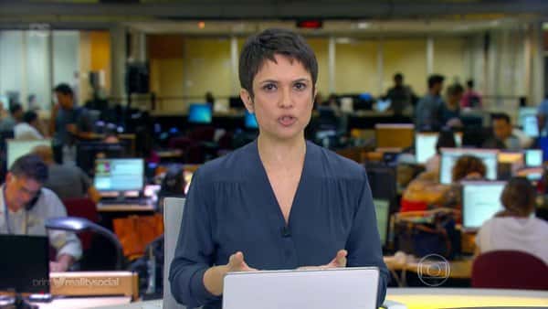 Sandra Annenberg durante plantão na manhã de hoje (17) (Foto: Reprodução/Globo)