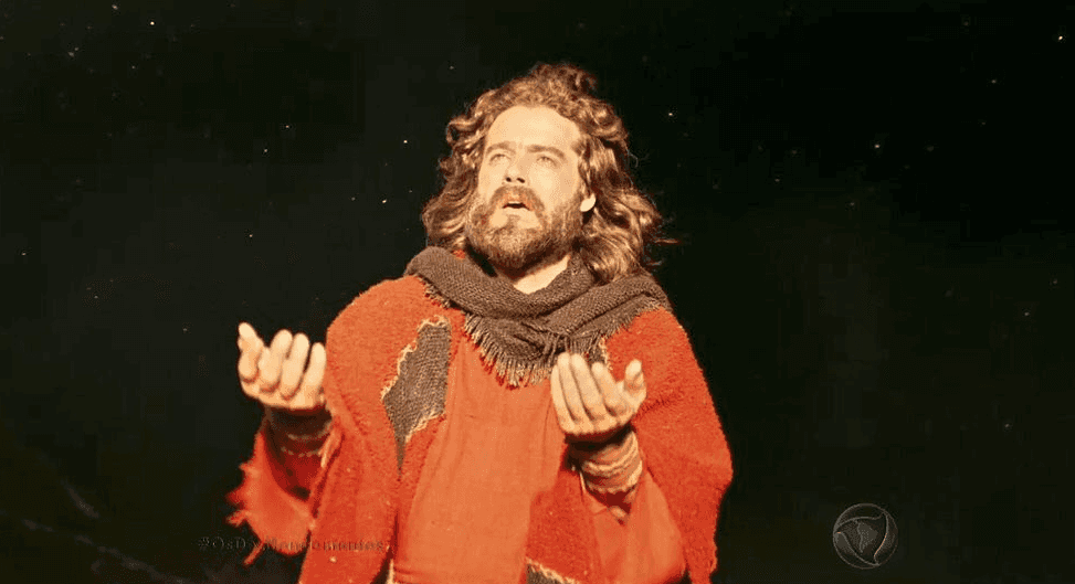 Guilherme Winter (Moisés) em cena de "Os Dez Mandamentos" (Foto: Reprodução/Record)