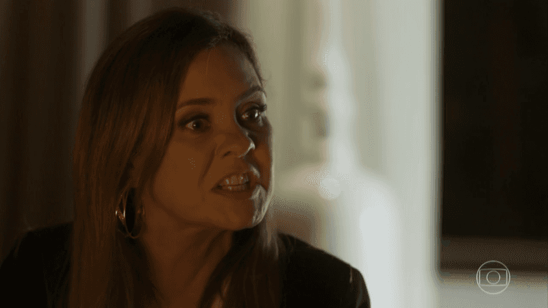 Laureta (Adriana Esteves) em cena de Segundo Sol; atriz está de volta em Amor de Mãe (Foto: Reprodução/Globo) Laureta (Adriana Esteves) em cena de Segundo Sol; atriz está de volta em Amor de Mãe (Foto: Reprodução/Globo)
