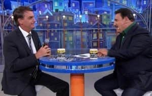 Jair Bolsonaro e o apresentador Ratinho (Reprodução: SBT) Jair Bolsonaro e o apresentador Ratinho (Reprodução: SBT)