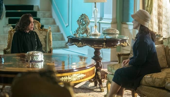 Tia Emília (Susana Vieira) e Lola (Gloria Pires) em Éramos Seis (Foto: Globo/Raquel Cunha) Tia Emília (Susana Vieira) e Lola (Gloria Pires) em Éramos Seis (Foto: Globo/Raquel Cunha)