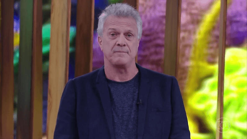 Pedro Bial durante seu programa na Globo; apresentador foi liberado para ir ao SBT (Foto: Reprodução/Globo) Pedro Bial durante seu programa na Globo; apresentador foi liberado para ir ao SBT (Foto: Reprodução/Globo)