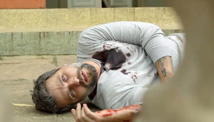 Gabriel (Bruno Gagliasso) morre após levar tiro em O Sétimo Guardião (Foto: Reprodução/Globo) Gabriel (Bruno Gagliasso) morre após levar tiro em O Sétimo Guardião (Foto: Reprodução/Globo)