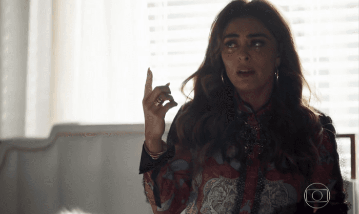 Maria da Paz (Juliana Paes) terá seu casamento arruínado em A Dona do Pedaço (Foto: Reprodução/Globo) Maria da Paz (Juliana Paes) terá seu casamento arruínado em A Dona do Pedaço (Foto: Reprodução/Globo)