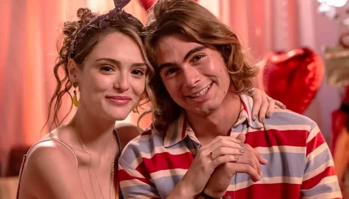 Manu (Isabelle Drummond) e João (Rafael Vitti) em Verão 90 (Foto: Globo/Artur Meninea) Manu (Isabelle Drummond) e João (Rafael Vitti) em Verão 90 (Foto: Globo/Artur Meninea)