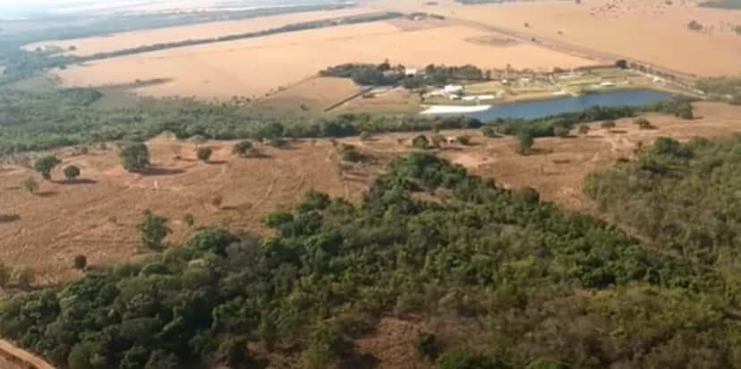 Vista do alto da propriedade do sertanejo (Foto: Reprodução/ YouTube) Vista do alto da propriedade do sertanejo (Foto: Reprodução/ YouTube)