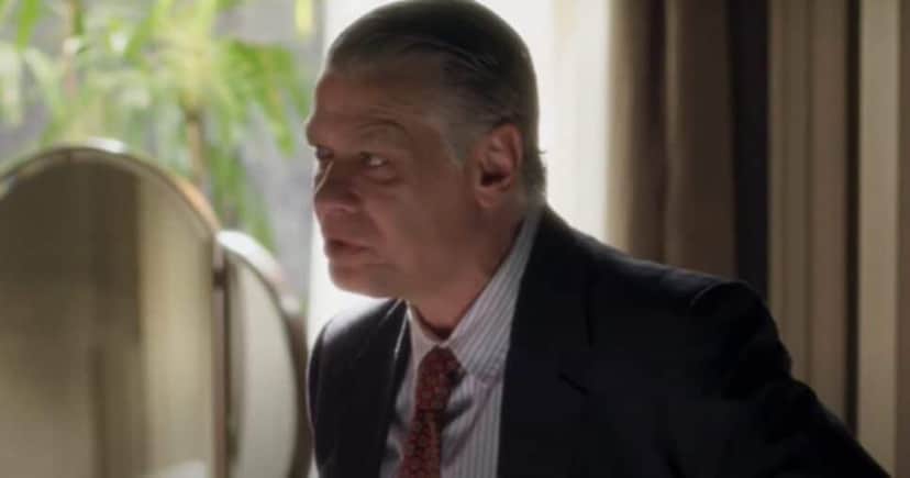 Juliano fica apavorado com sua mãe em Garota do Momento (Foto: Reprodução / Globo) Juliano fica apavorado com sua mãe em Garota do Momento (Foto: Reprodução / Globo)