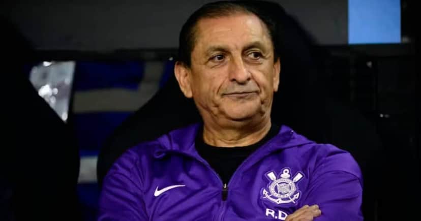 Augusto Melo dá veredito sobre permanência de Ramón Diaz no Corinthians (Foto: Marcos Ribolli) Augusto Melo dá veredito sobre permanência de Ramón Diaz no Corinthians (Foto: Marcos Ribolli)